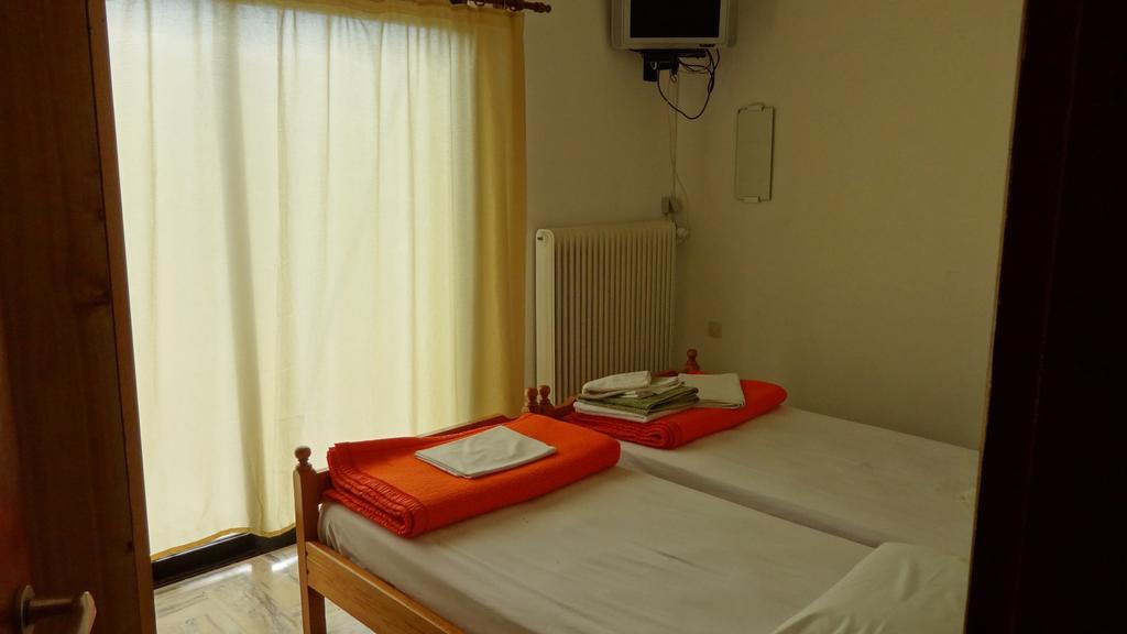 Paradies Ano Polidhendrion Chambre photo